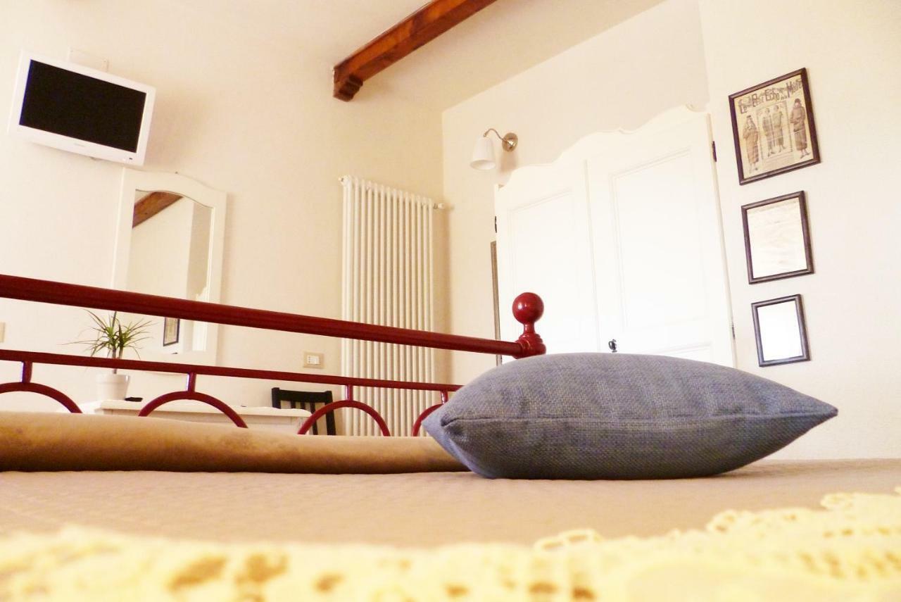 B&B Colle Di Terria Country House Contigliano Екстериор снимка