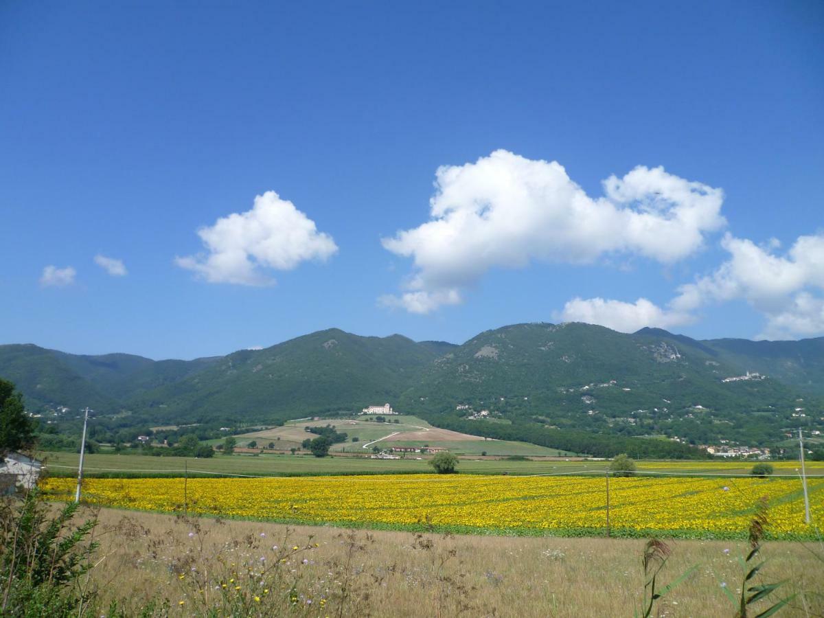 B&B Colle Di Terria Country House Contigliano Екстериор снимка